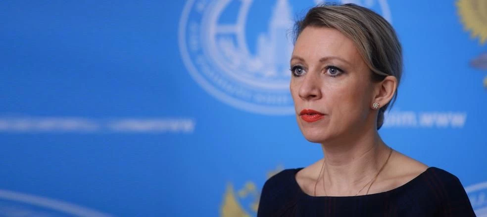 Ραγδαίες εξελίξεις: H Μαρία Ζαχάροβα καλεί Έλληνες δημοσιογράφους για ενημέρωση – Έντονο παρασκήνιο